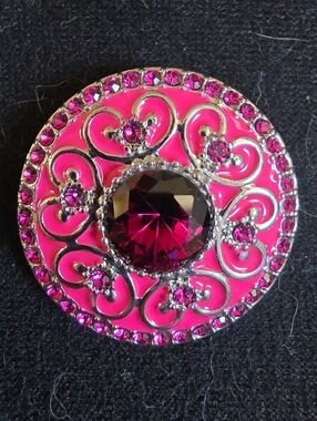 STYKE DOTS Pink and Fuchsia Crystal Round Statement Snap